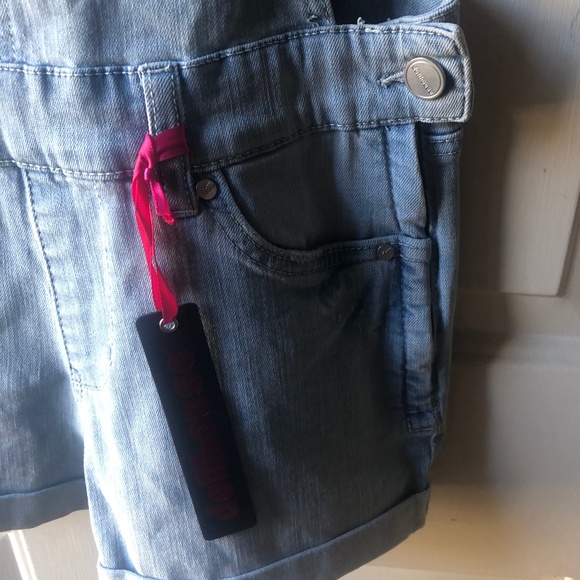Dollhouse  Denim Short Overalls Juniors. Size 3 NWT. - Picture 15 of 16